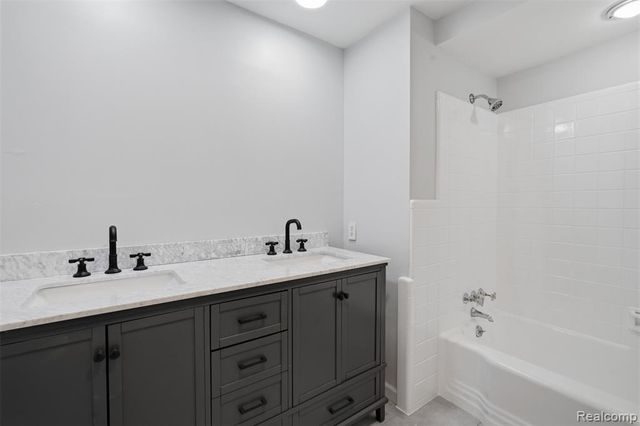 3454 Paddington Drive, Troy, MI 48084
