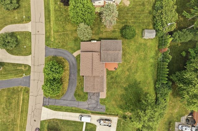 3454 Paddington Drive, Troy, MI 48084