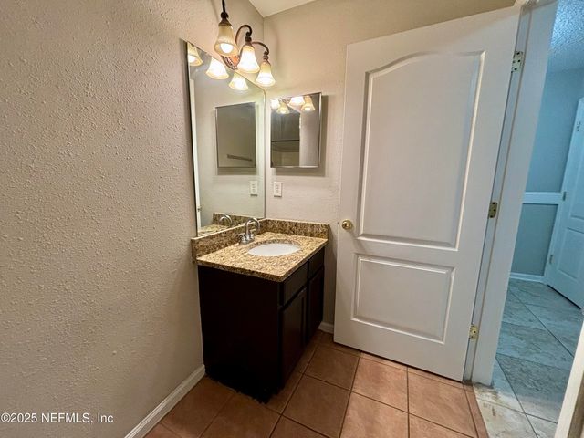 9612 CLINTON CORNERS Drive, Jacksonville, FL 32222