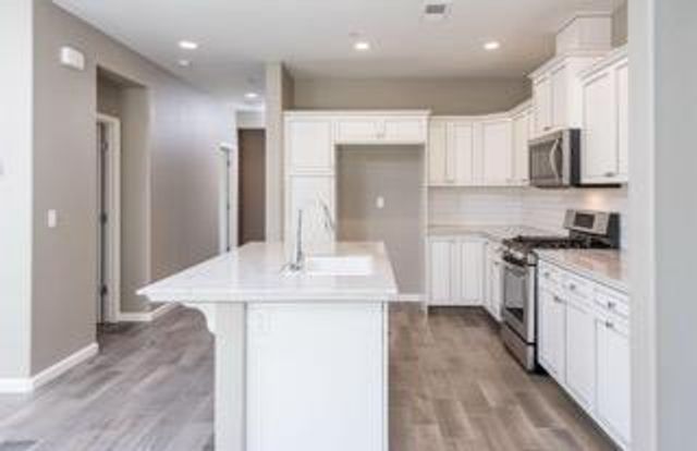 10850 N Braden Way, Fresno, CA 93730