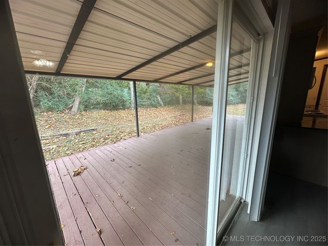 1931 Coon Creek, Eufaula, OK 74432