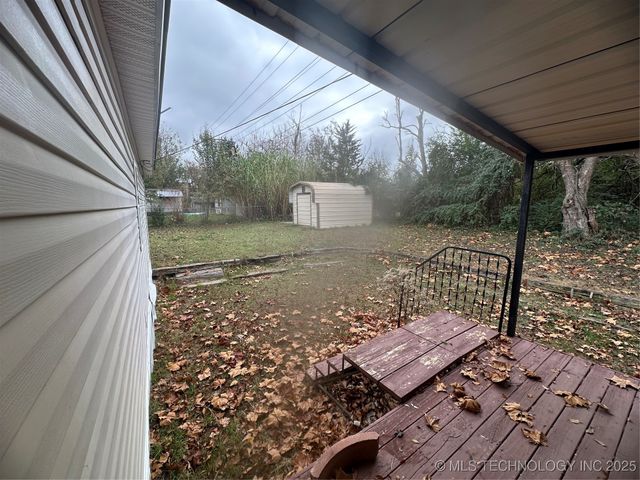 1931 Coon Creek, Eufaula, OK 74432