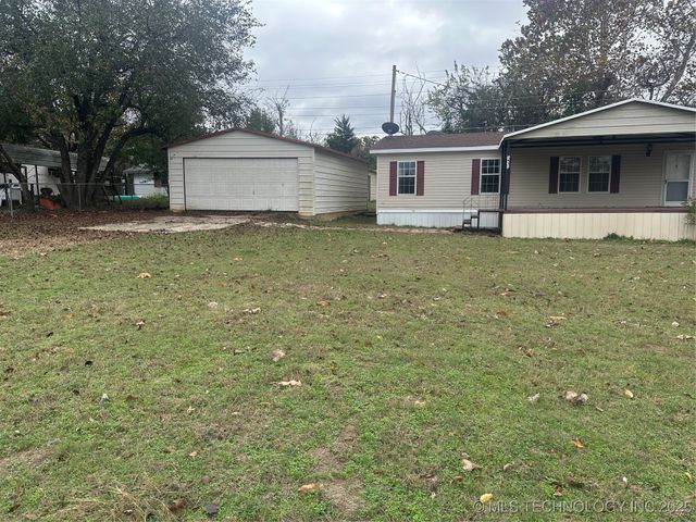 1931 Coon Creek, Eufaula, OK 74432