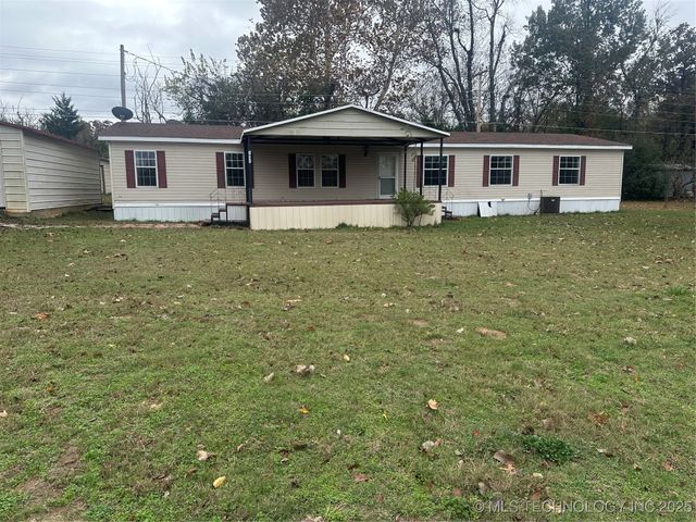 1931 Coon Creek, Eufaula, OK 74432