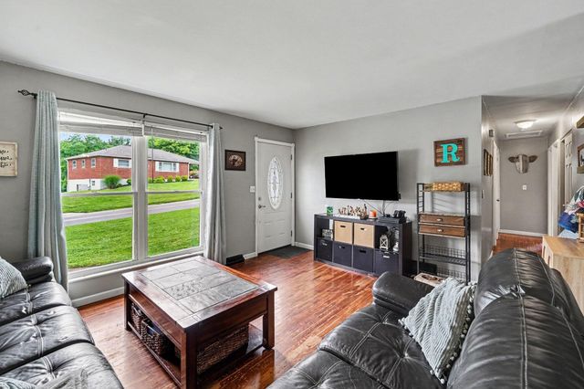 11777 Manor Lake Drive, Independence, KY 41051