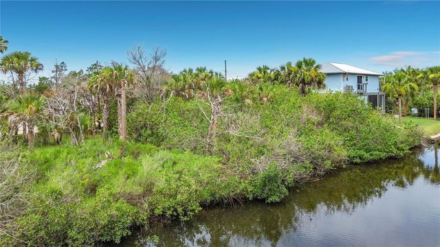 12073 W GULF BREEZE COURT, Crystal River, FL 34429
