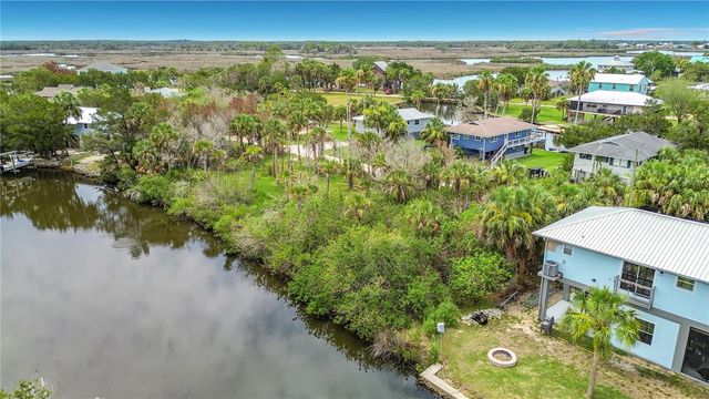 12073 W GULF BREEZE COURT, Crystal River, FL 34429