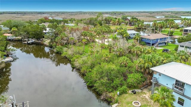 12073 W GULF BREEZE COURT, Crystal River, FL 34429