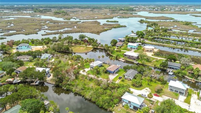 12073 W GULF BREEZE COURT, Crystal River, FL 34429