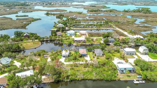 12073 W GULF BREEZE COURT, Crystal River, FL 34429