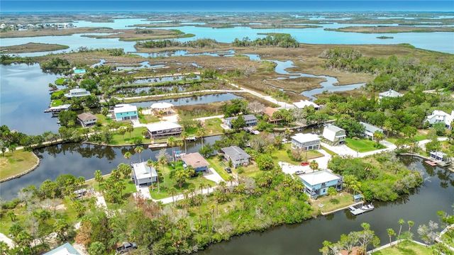12073 W GULF BREEZE COURT, Crystal River, FL 34429
