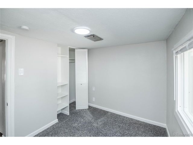 1965 Joliet St, Aurora, CO 80010