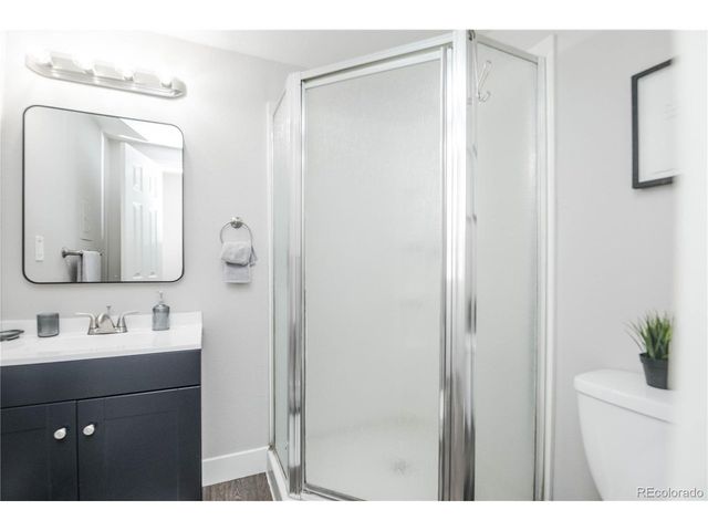 1965 Joliet St, Aurora, CO 80010
