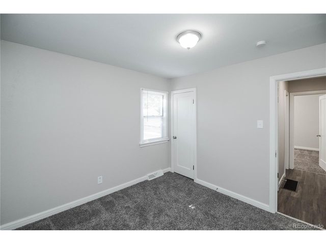 1965 Joliet St, Aurora, CO 80010