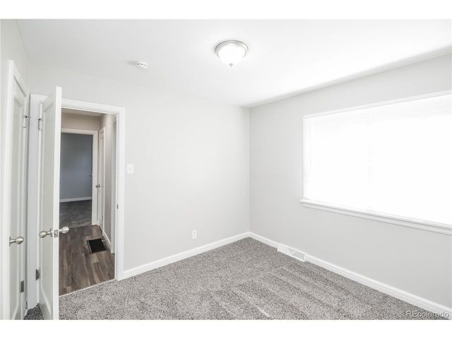 1965 Joliet St, Aurora, CO 80010