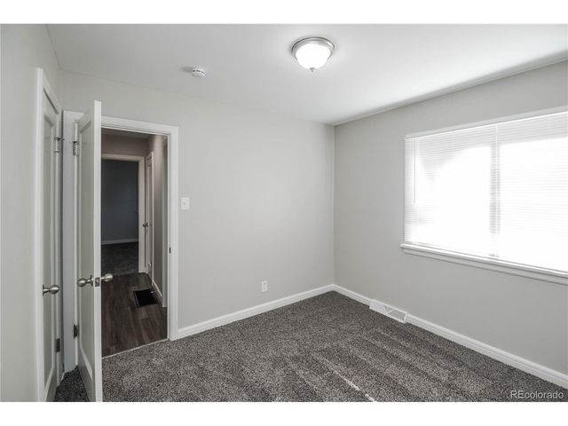 1965 Joliet St, Aurora, CO 80010