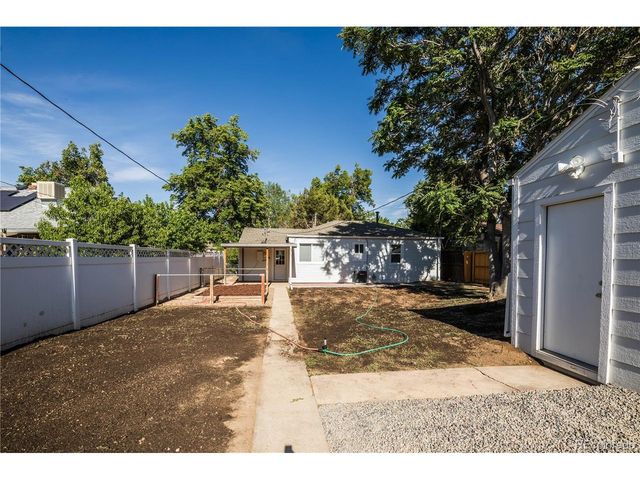 1965 Joliet St, Aurora, CO 80010