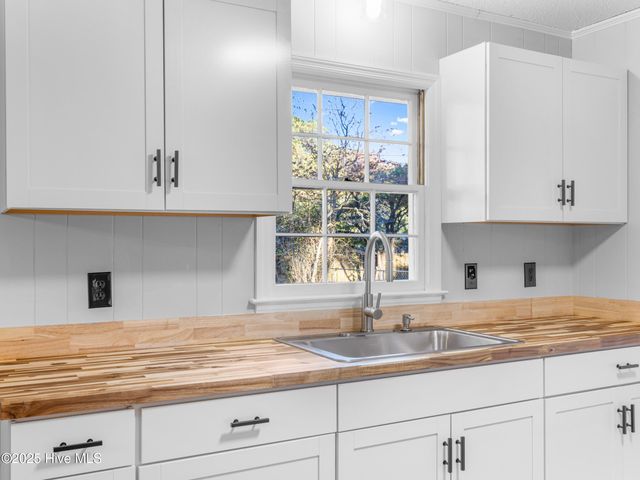 1718 Washington Street, New Bern, NC 28560