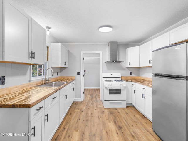 1718 Washington Street, New Bern, NC 28560