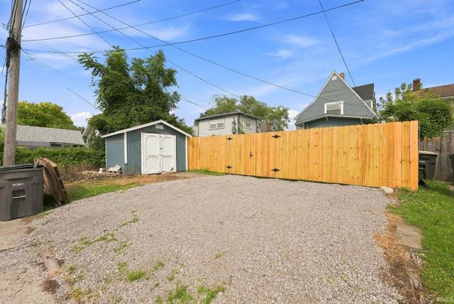 4124 Fairfield Avenue, Fort Wayne, IN 46807