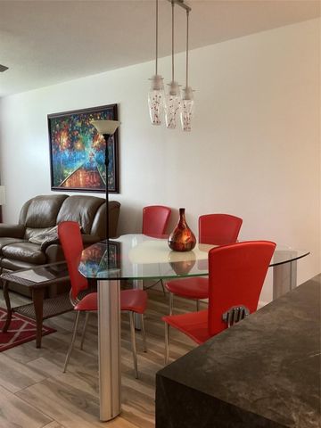 4299 NW 16 Th Street 108, Lauderhill, FL 33313