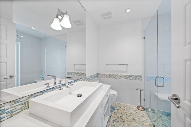 2259 Ibis Isle Road E, Palm Beach, FL 33480