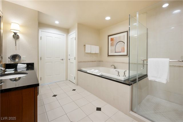 135 East Harmon Avenue 3014, Las Vegas, NV 89109