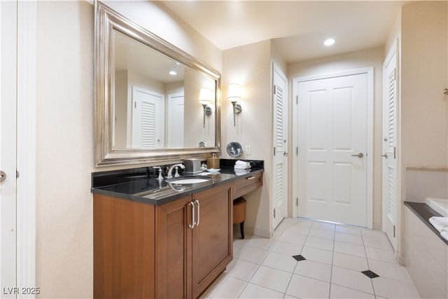 135 East Harmon Avenue 3014, Las Vegas, NV 89109