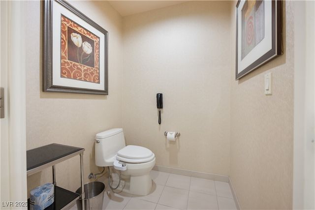 135 East Harmon Avenue 3014, Las Vegas, NV 89109