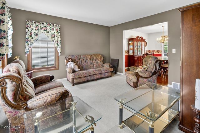 31 Torrey pines, Clifton Park, NY 12065