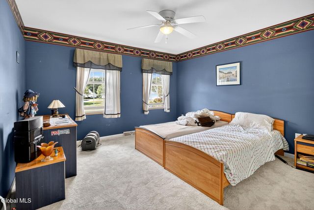 31 Torrey pines, Clifton Park, NY 12065