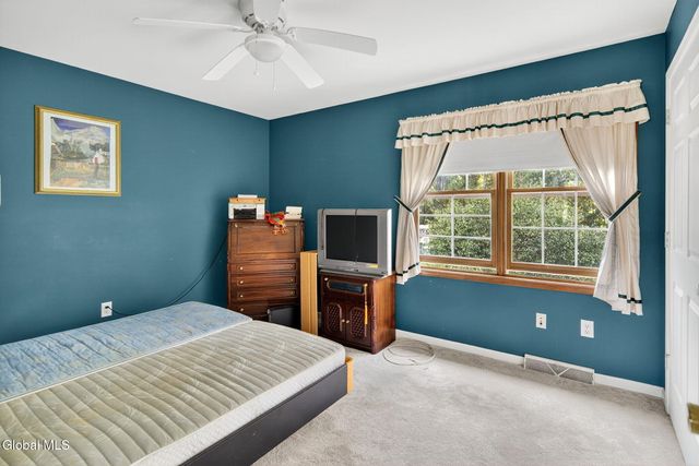 31 Torrey pines, Clifton Park, NY 12065