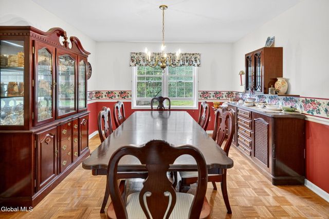 31 Torrey pines, Clifton Park, NY 12065