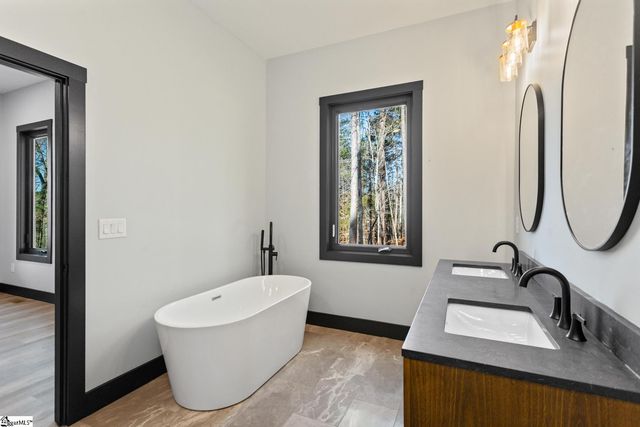 940 Coachmans Trail, West Union, SC 29696