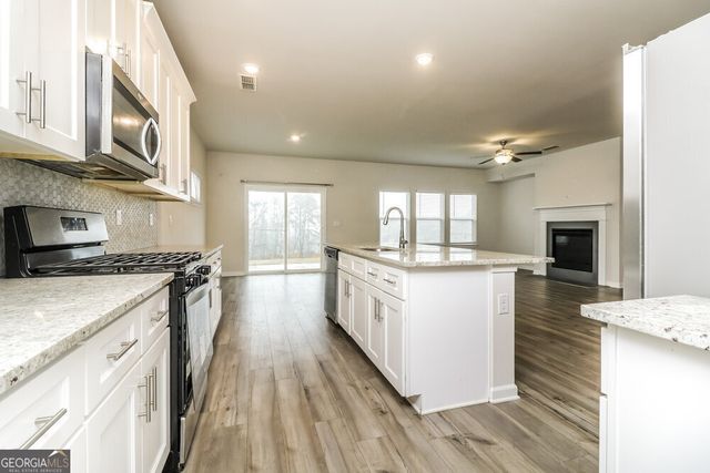 882 Milo Bay Street, Loganville, GA 30052