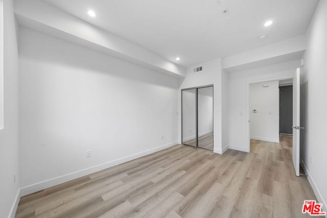 5612 Lexington Avenue 203, Los Angeles, CA 90038