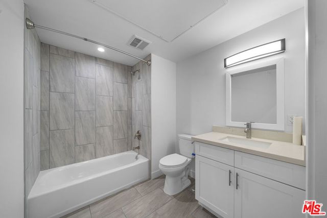 5612 Lexington Avenue 203, Los Angeles, CA 90038