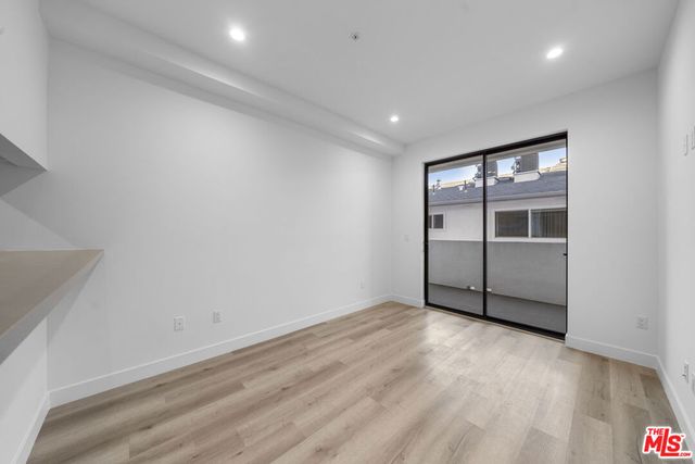 5612 Lexington Avenue 203, Los Angeles, CA 90038
