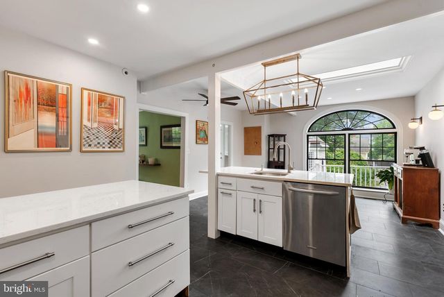 1600 W JOPPA RD, Towson, MD 21204