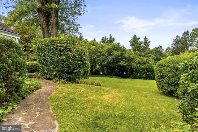 1600 W JOPPA RD, Towson, MD 21204