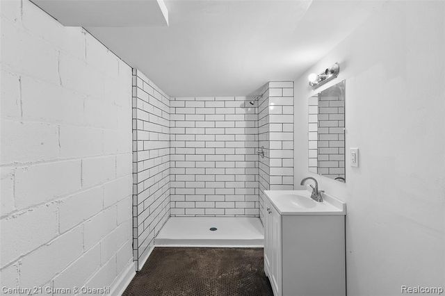 16177 Birwood Street, Detroit, MI 48221