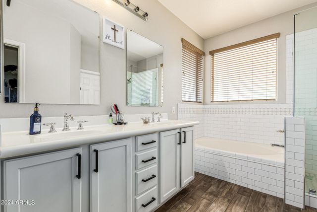 4337 E VAUGHN Avenue, Gilbert, AZ 85234