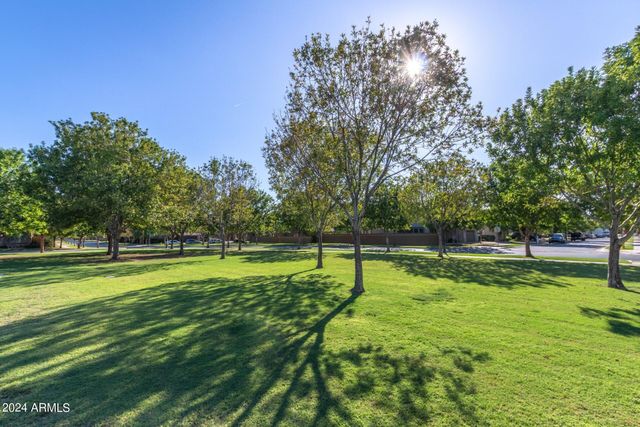 4337 E VAUGHN Avenue, Gilbert, AZ 85234