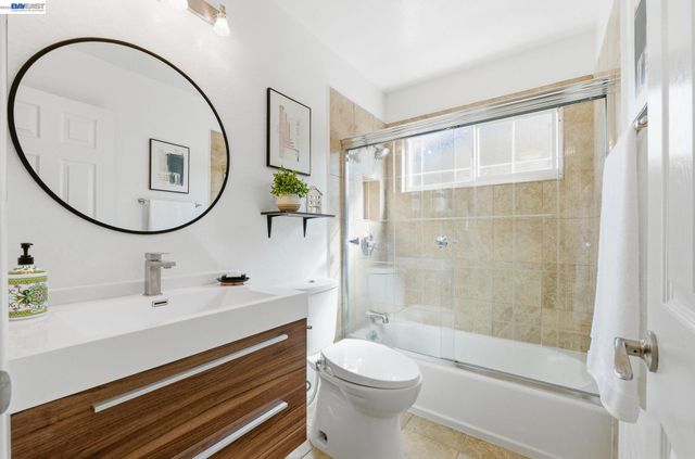 2446 Bing Pl, Union City, CA 94587