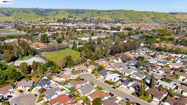 2446 Bing Pl, Union City, CA 94587
