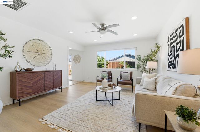 2446 Bing Pl, Union City, CA 94587