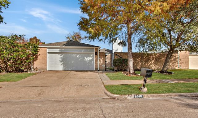 8518 Furlong Lane, Houston, TX 77071