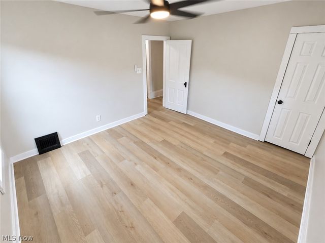 402 Hall Avenue, Barberton, OH 44203