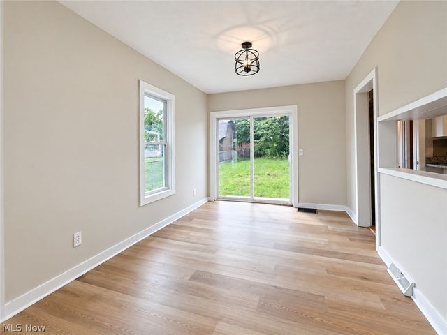 402 Hall Avenue, Barberton, OH 44203