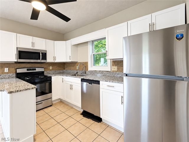 402 Hall Avenue, Barberton, OH 44203